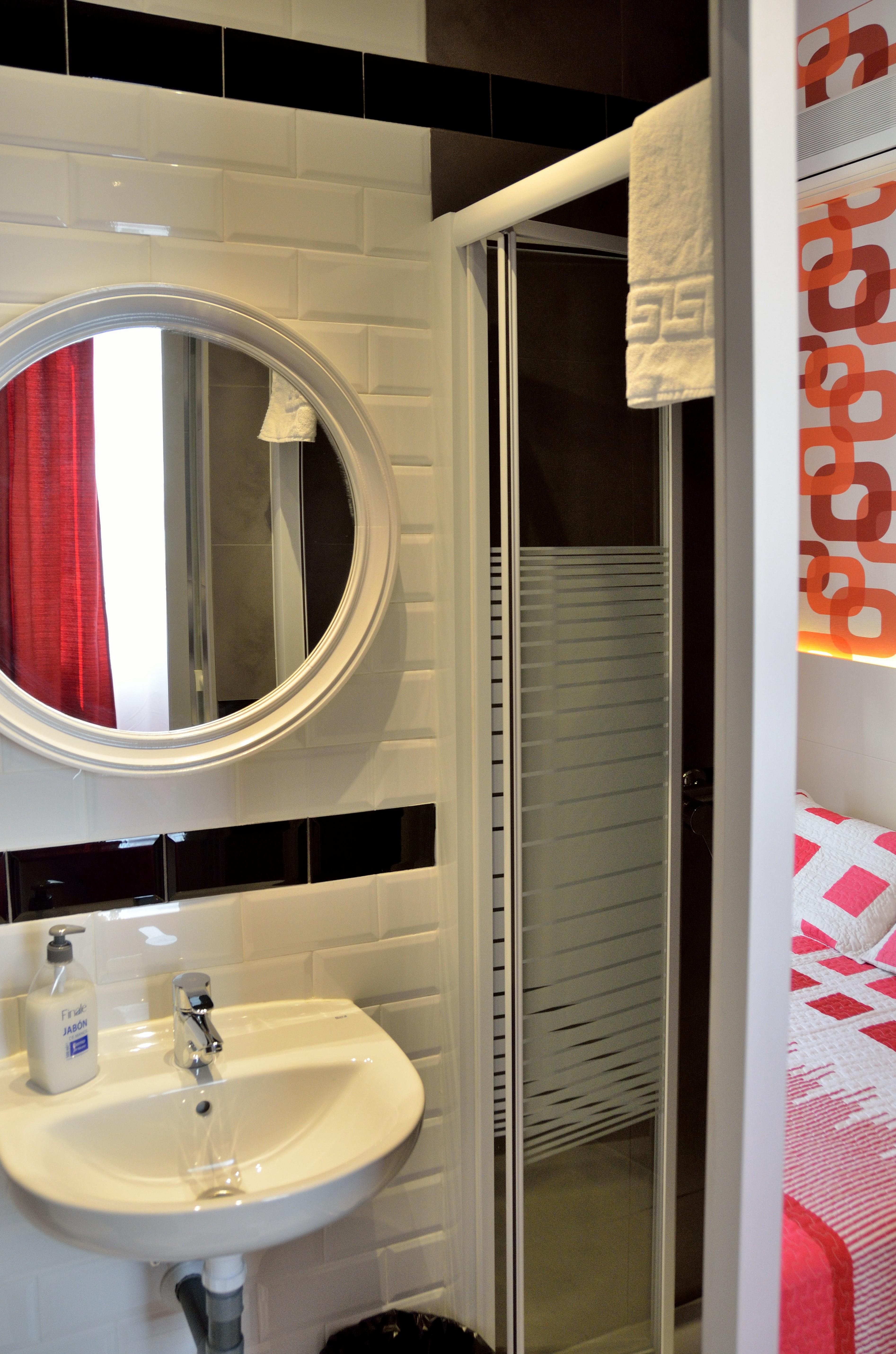 Far Home Plaza Mayor Madrid Bagian luar foto
