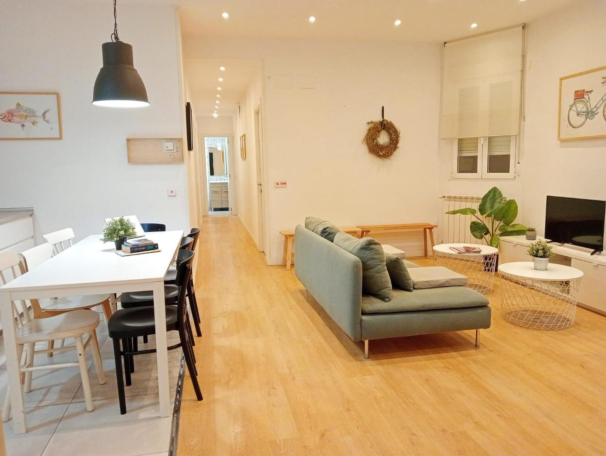 Far Home Plaza Mayor Madrid Bagian luar foto