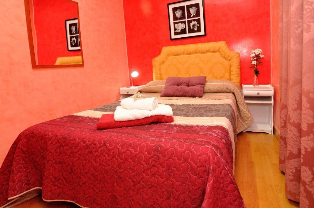 Far Home Plaza Mayor Madrid Ruang foto