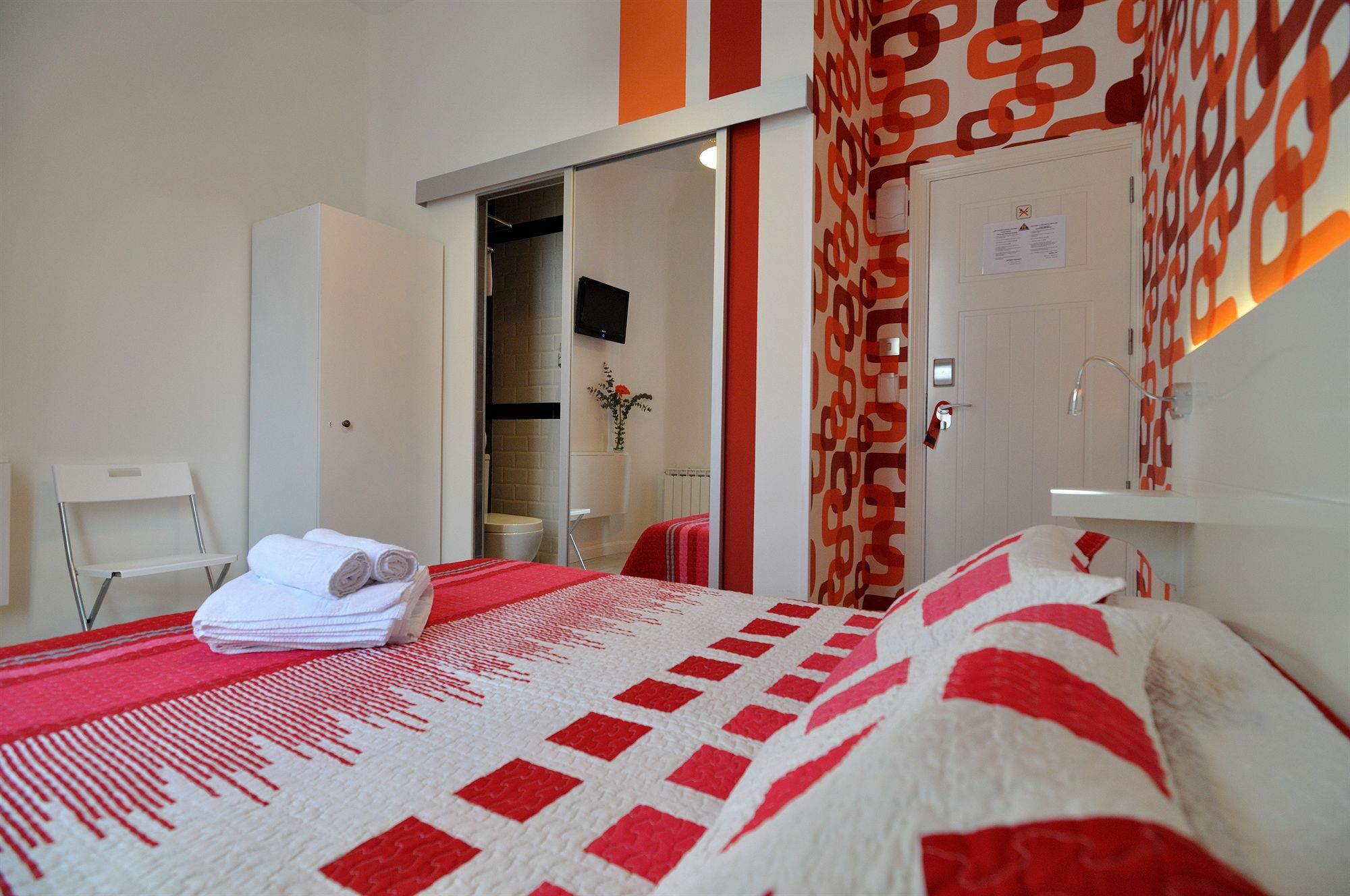 Far Home Plaza Mayor Madrid Bagian luar foto